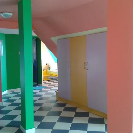Hotel The Colourful Mansion 2*