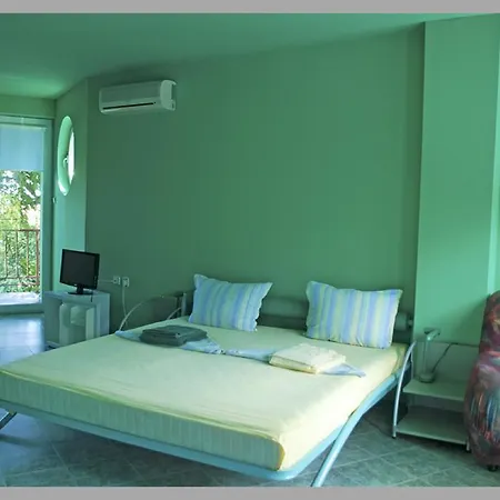 The Colourful Mansion Hotel Ahtopol