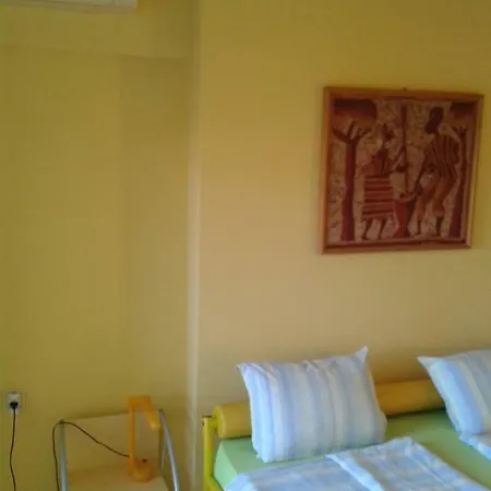 Hotel The Colourful Mansion 2*